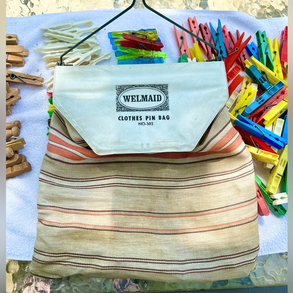 Vintage 50’s Clothes Ointment Bag With Clothes Pins - Picture 1 of 16